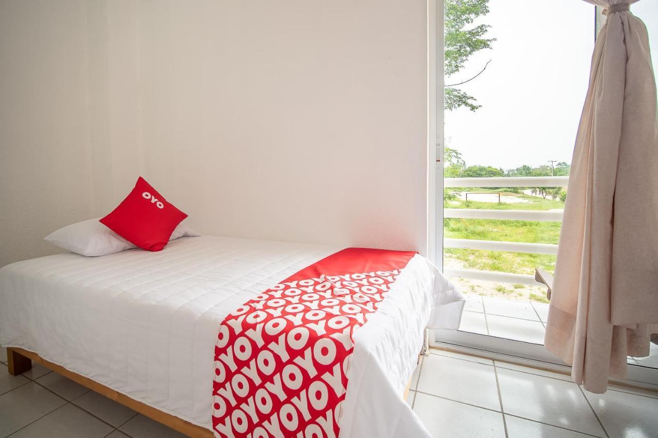 Oyo Hotel Posada San Vicente, Huatulco Santa María Huatulco Екстериор снимка
