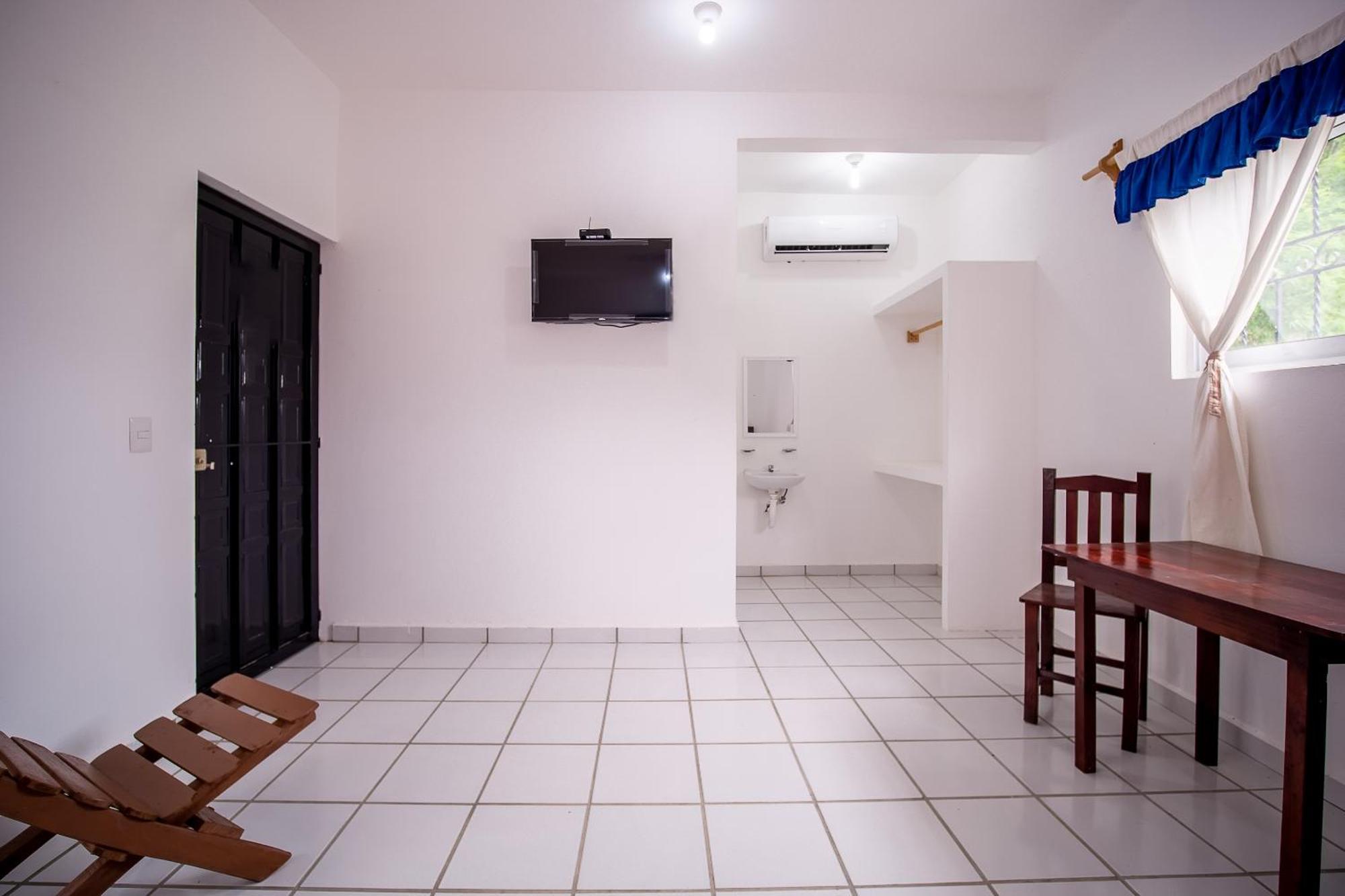 Oyo Hotel Posada San Vicente, Huatulco Santa María Huatulco Екстериор снимка