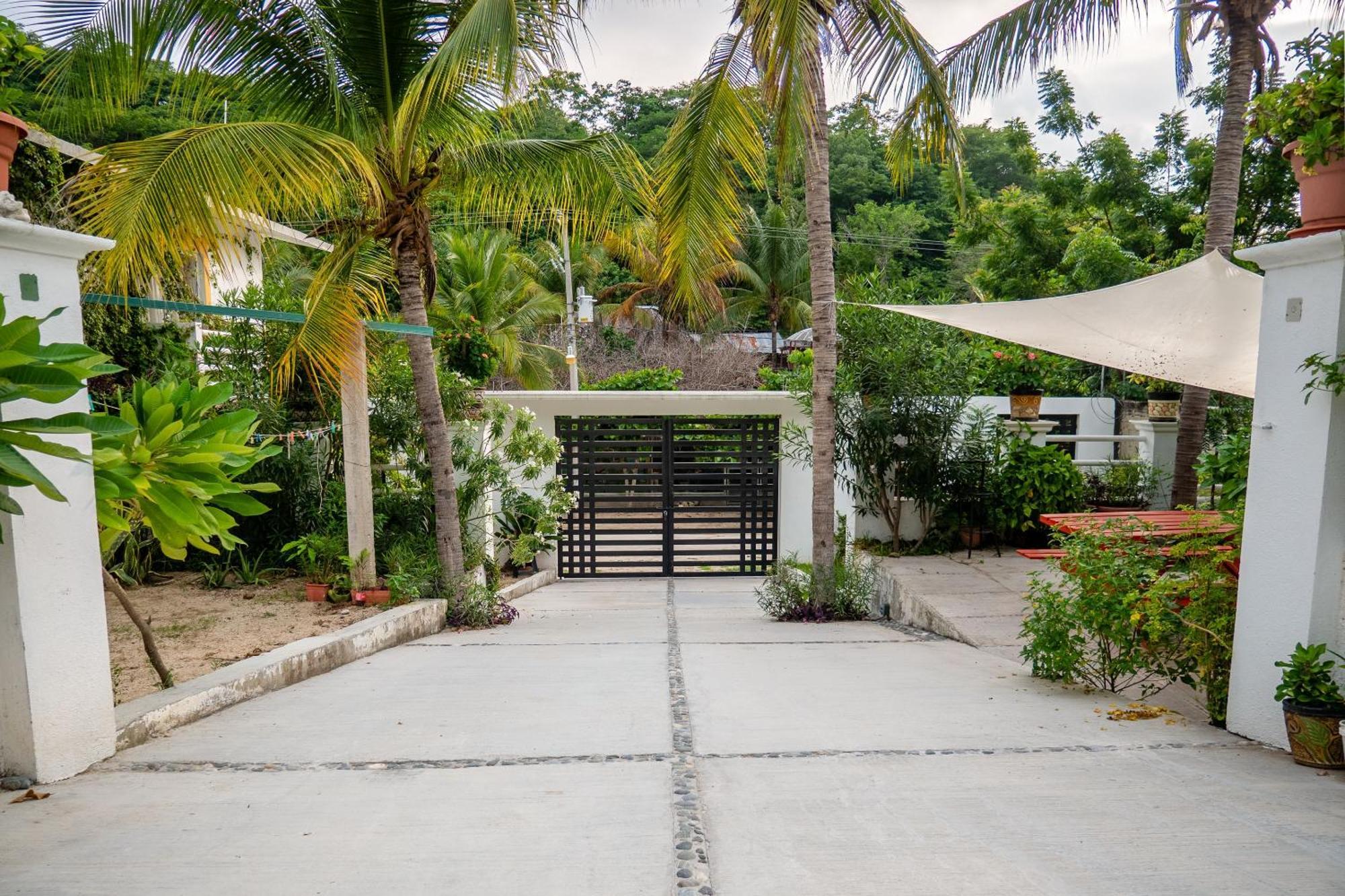 Oyo Hotel Posada San Vicente, Huatulco Santa María Huatulco Екстериор снимка